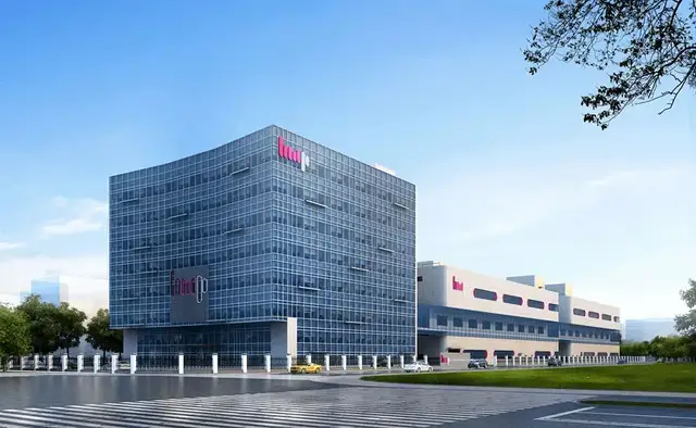 霍建宁打辅助	，李嘉诚家族攒下1600亿现金